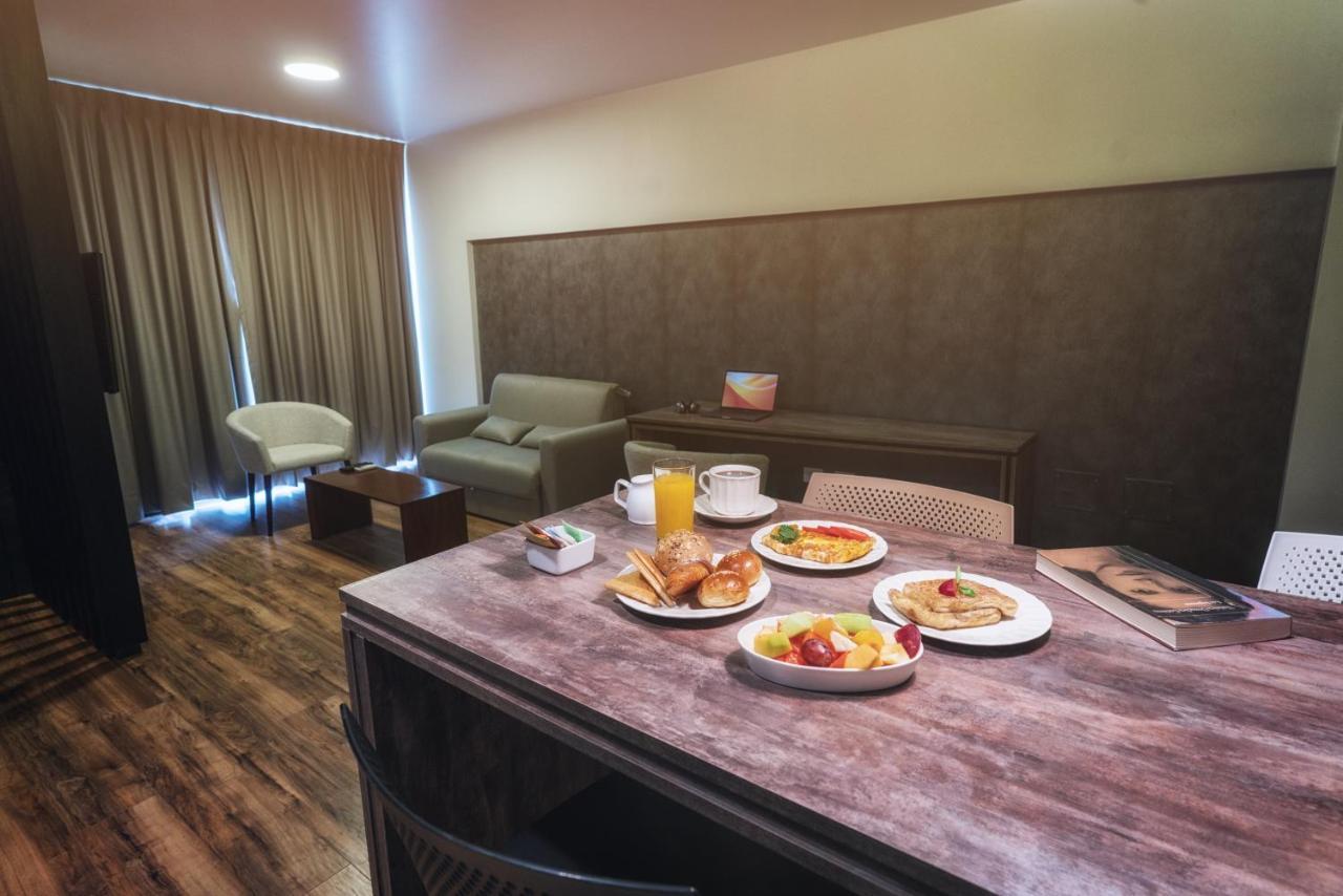 Urban Suites Apart Hotel Santa Cruz de La Sierra Luaran gambar